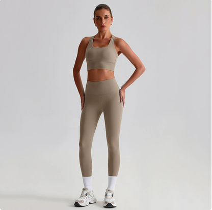 Seamless Backless Yoga Set – 2-Piece Bra & Leggings